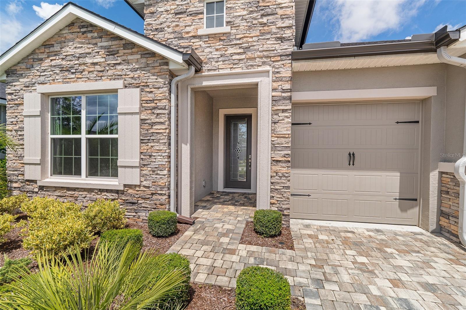 380 STIRLING BRIDGE DRIVE