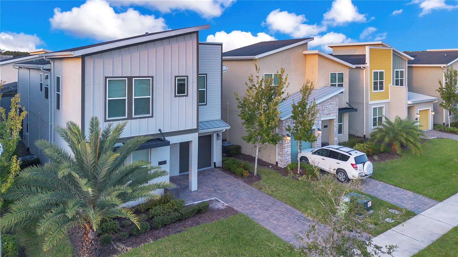 COVE AT STOREY LAKE II - Residential