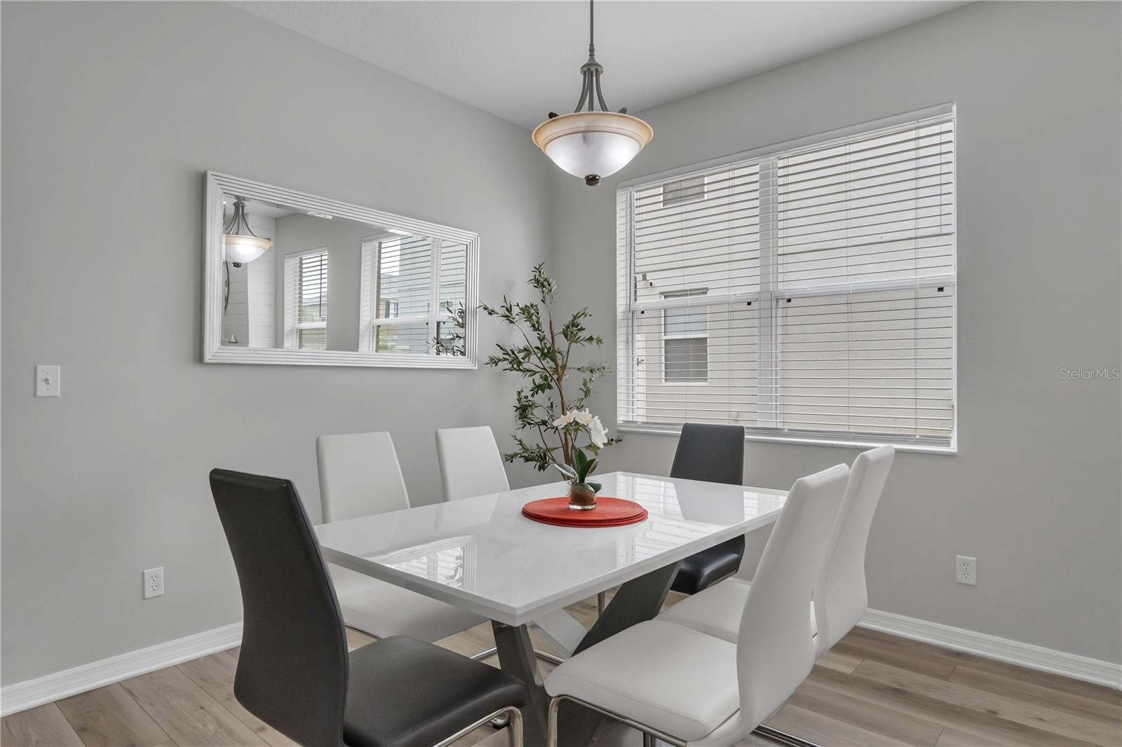 LEGACY PARK PH 02 - Residential Lease