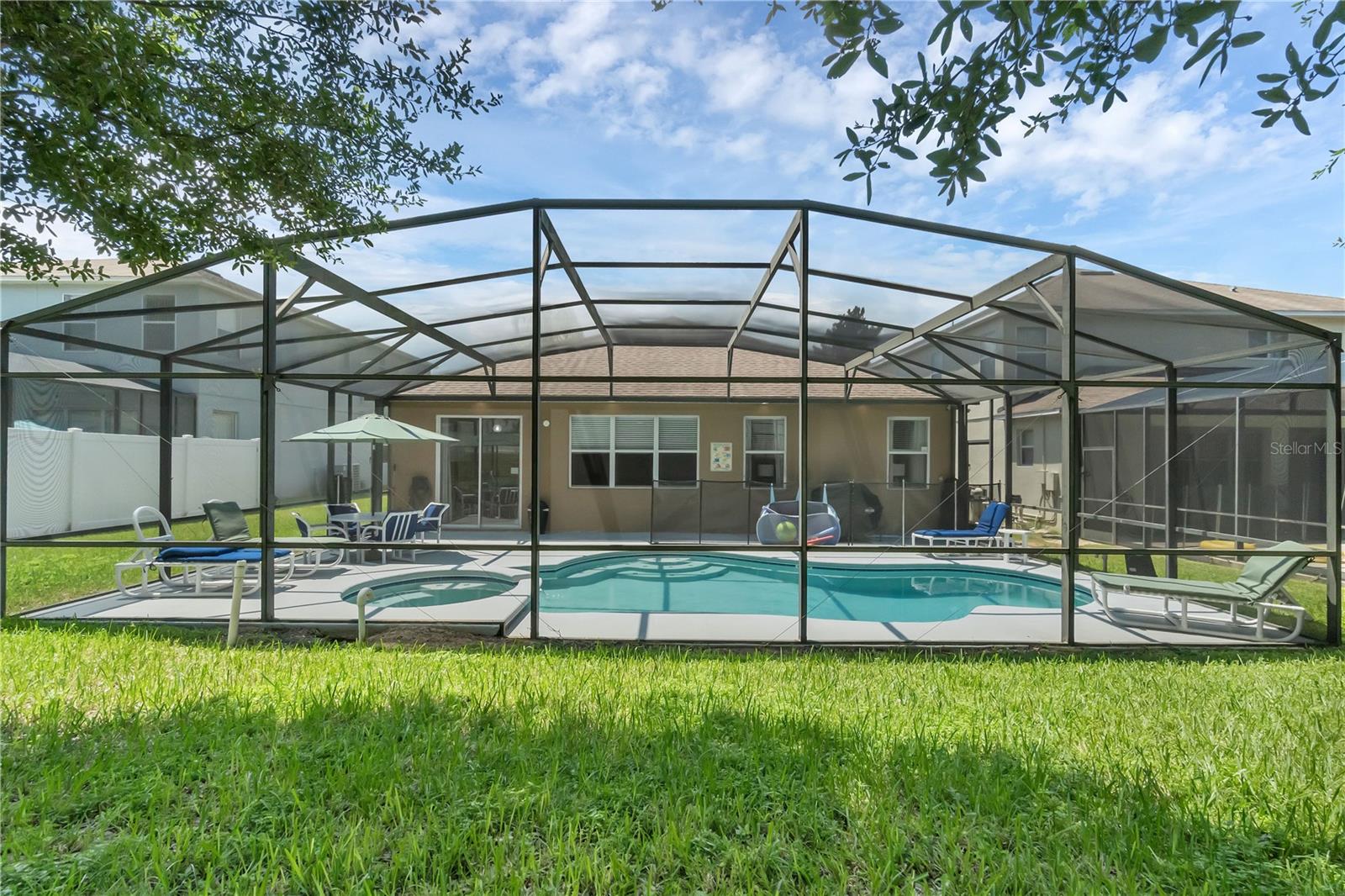 LEGACY PARK PH 02 - Residential Lease
