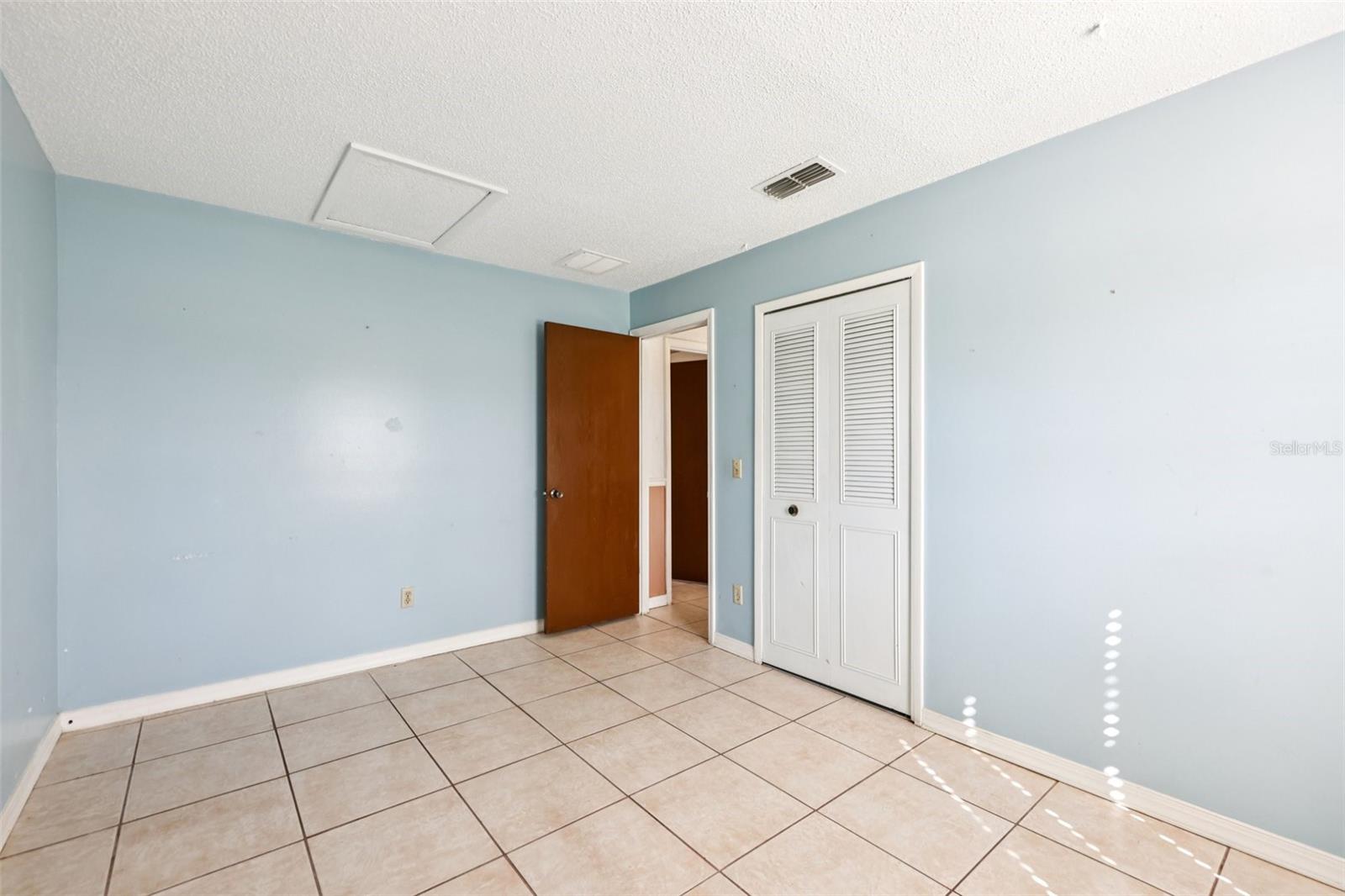 DELTONA LAKES UNIT 05 - Residential