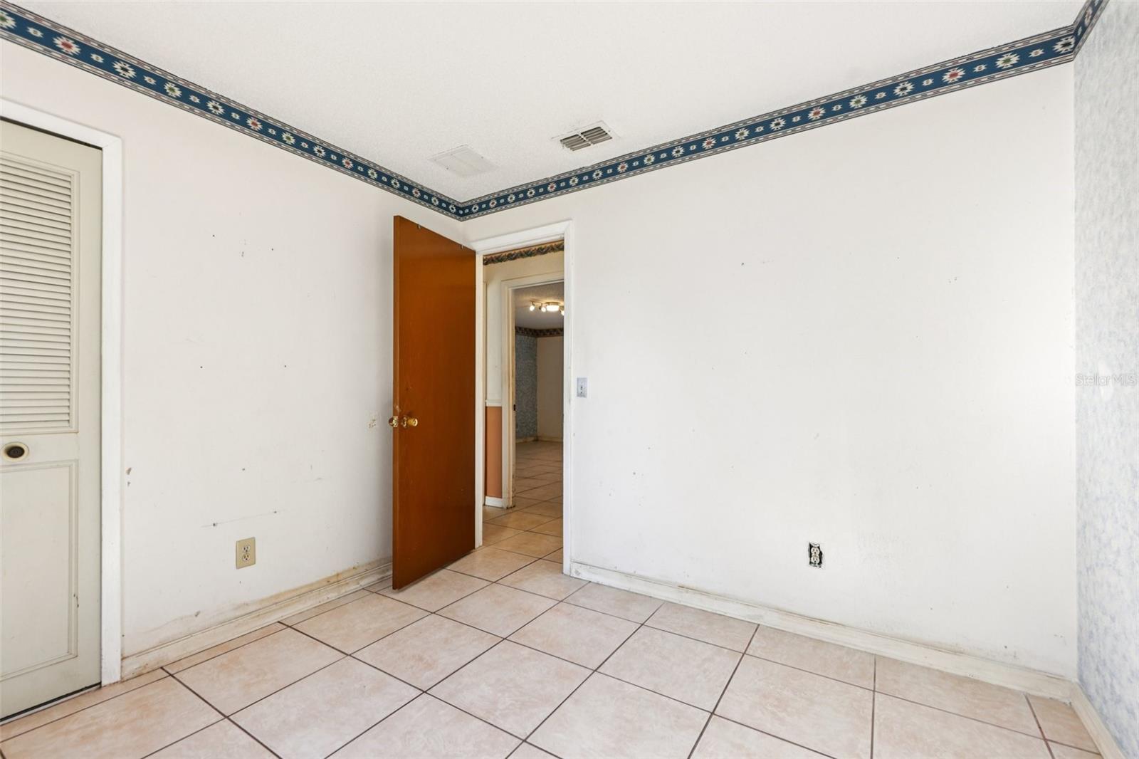 DELTONA LAKES UNIT 05 - Residential