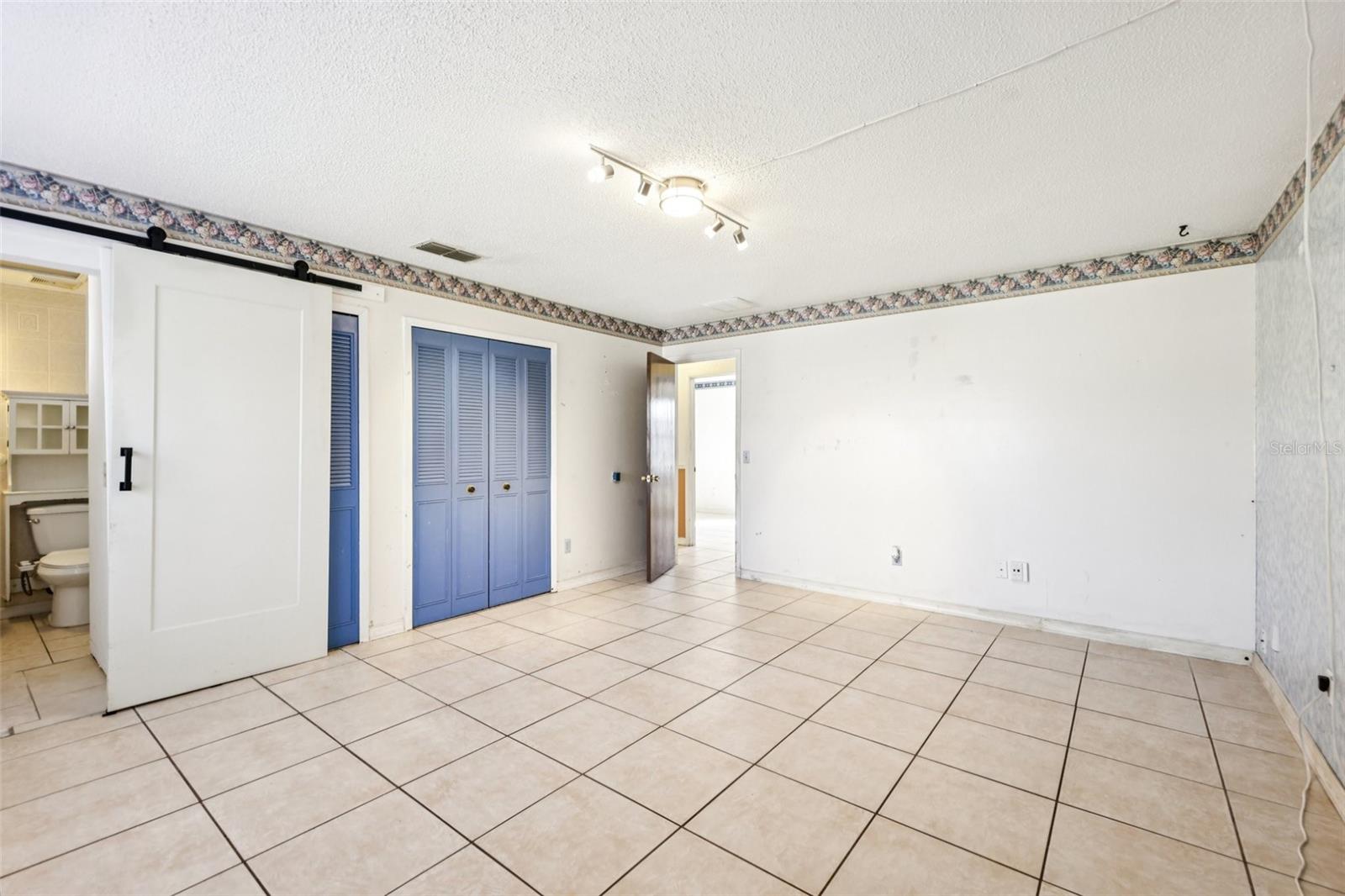 DELTONA LAKES UNIT 05 - Residential