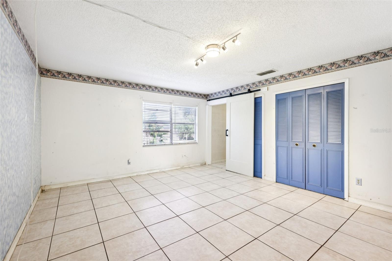 DELTONA LAKES UNIT 05 - Residential