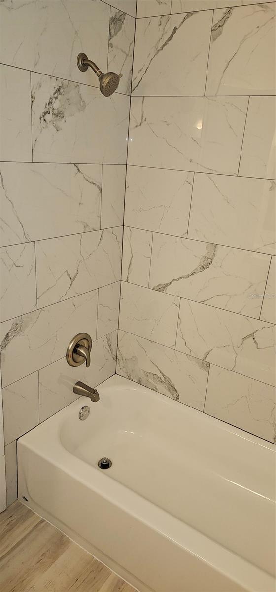 GENESEE HGTS UNIT 1 - Residential Lease