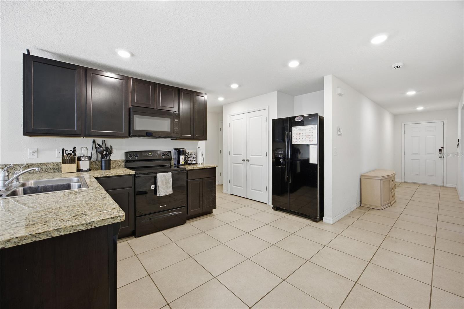 LAKE DIAMOND NORTH - Residential