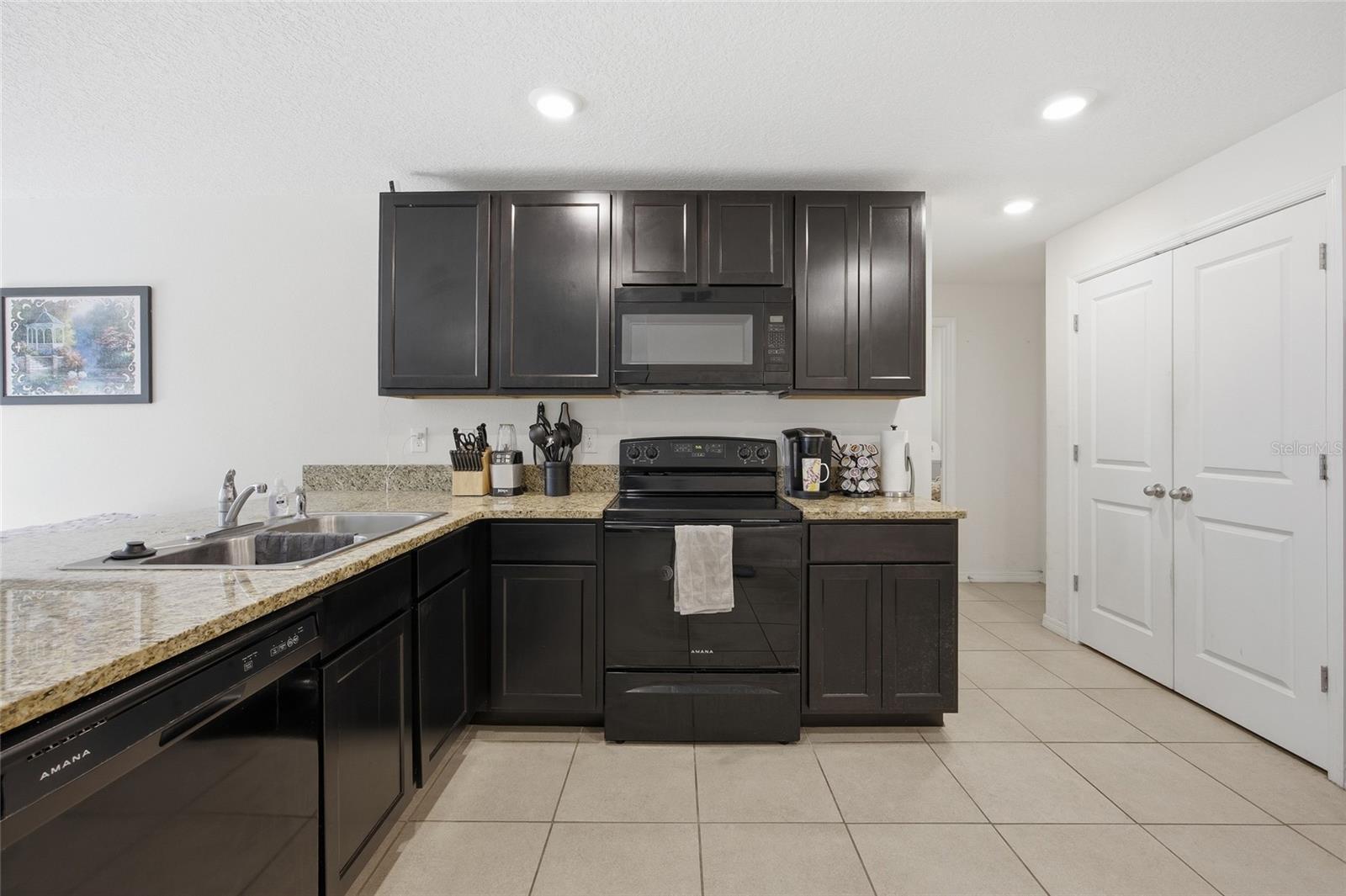 LAKE DIAMOND NORTH - Residential