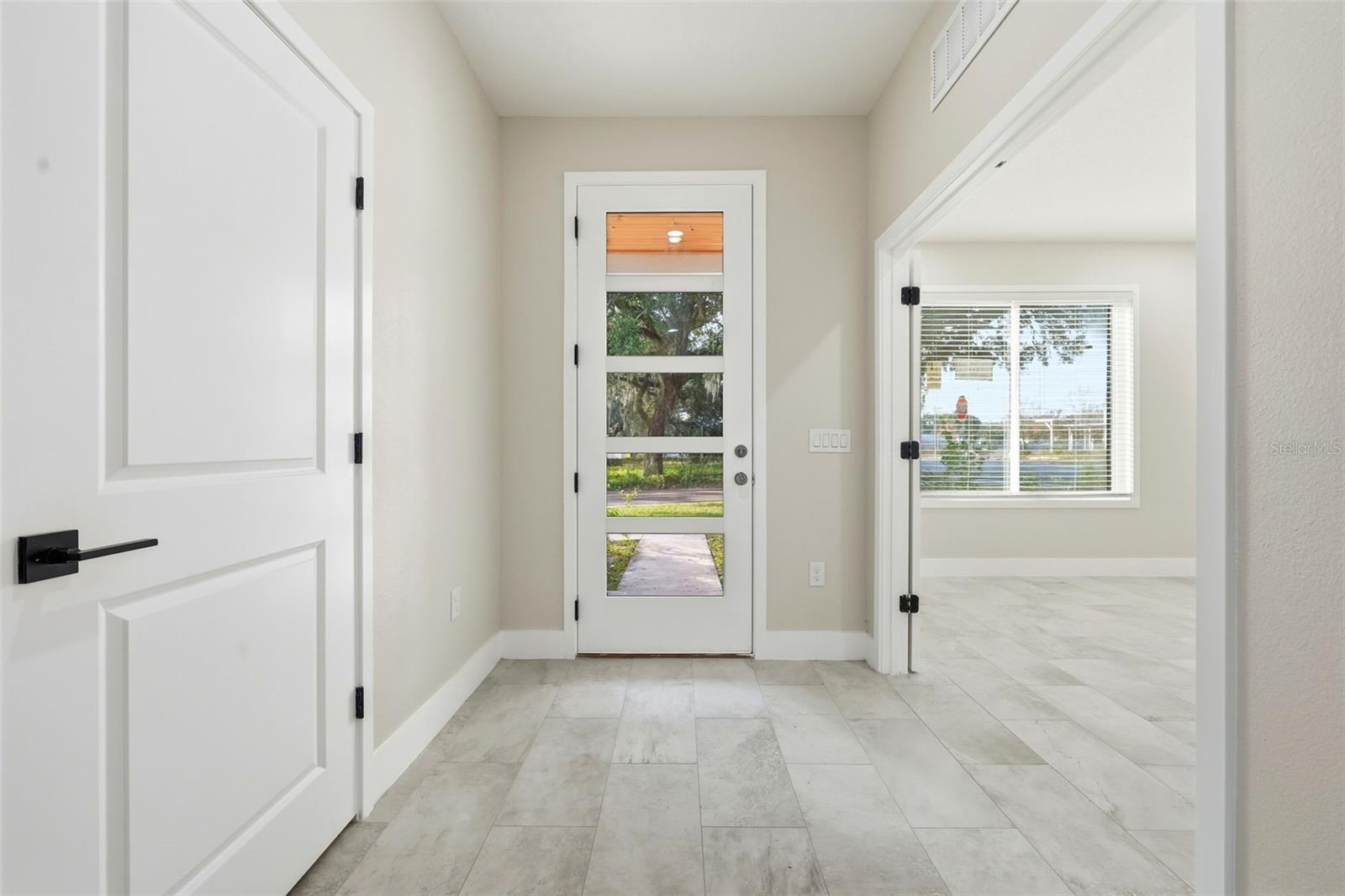 5663 W CENTRAL AVENUE