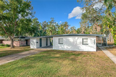 A home in LAKELAND