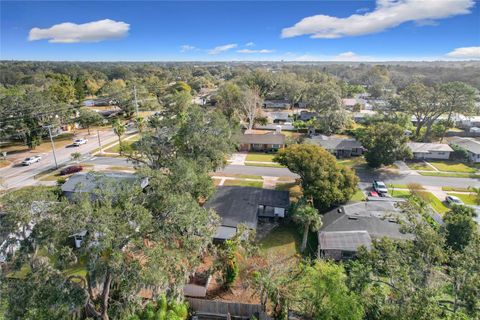 A home in LAKELAND