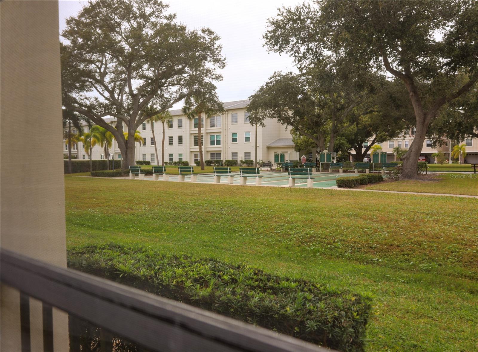 MEDITERRANEAN MANORS - Residential