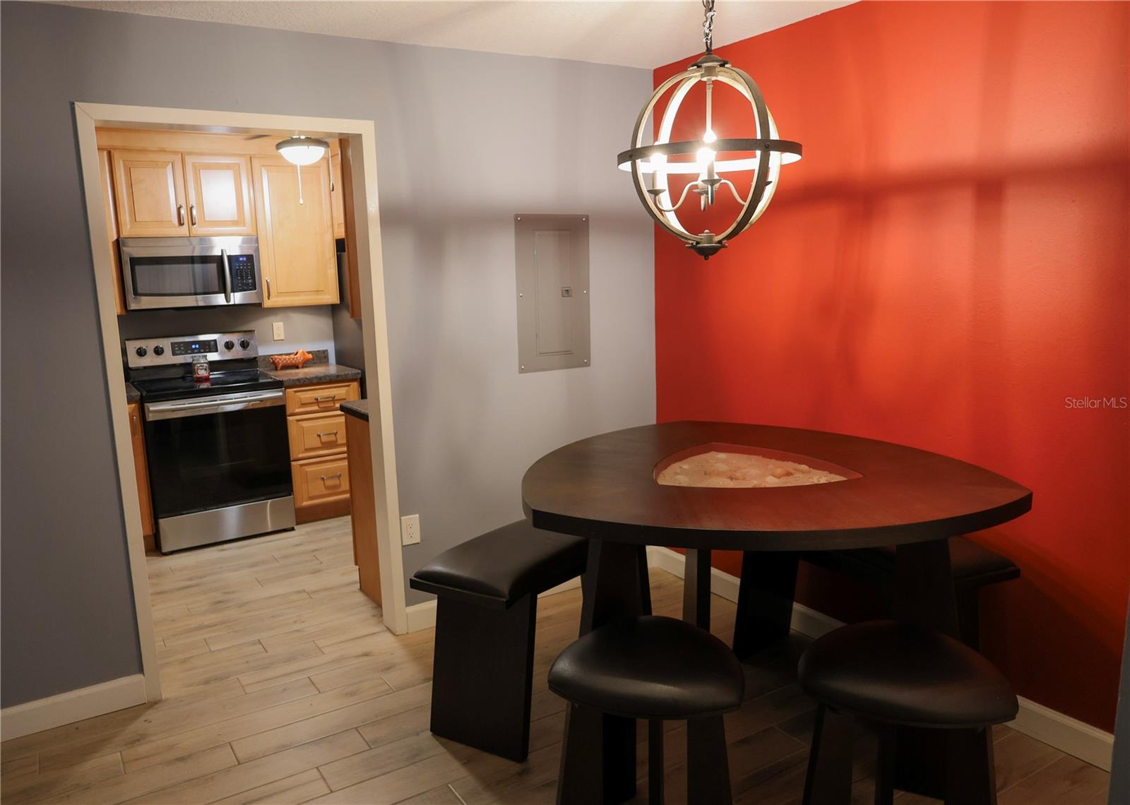 MEDITERRANEAN MANORS - Residential