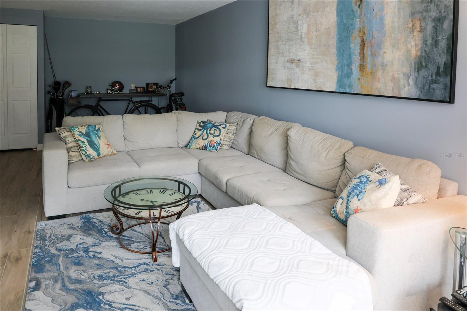 MEDITERRANEAN MANORS - Residential