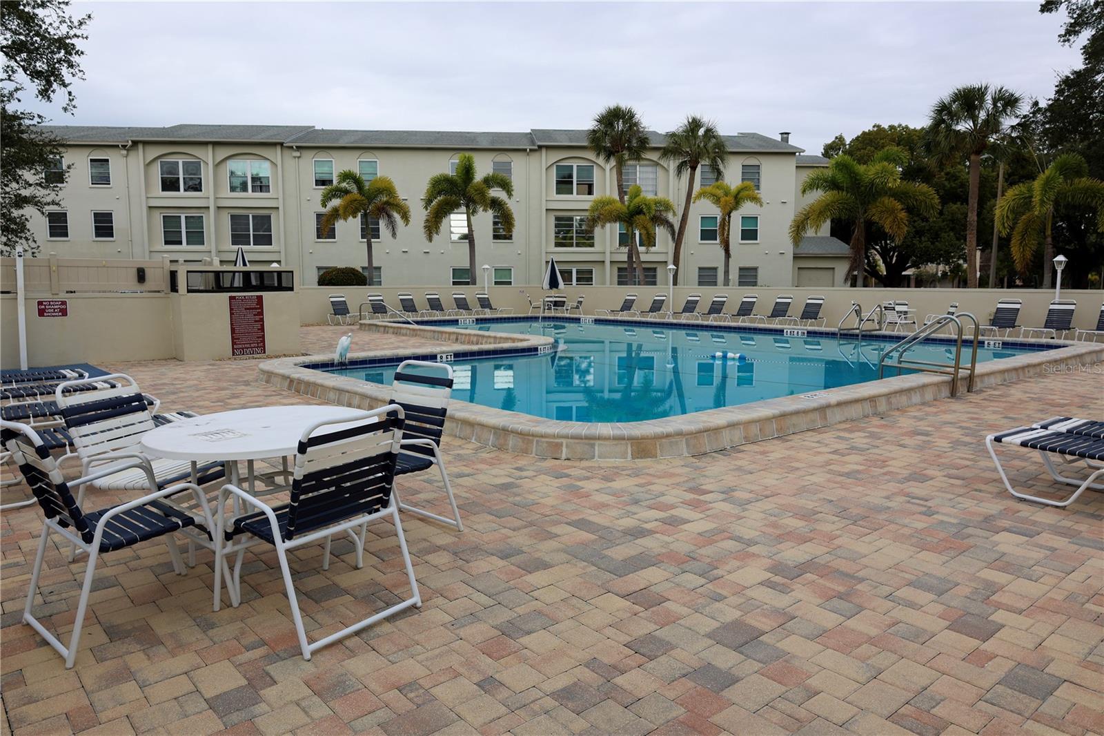 MEDITERRANEAN MANORS - Residential