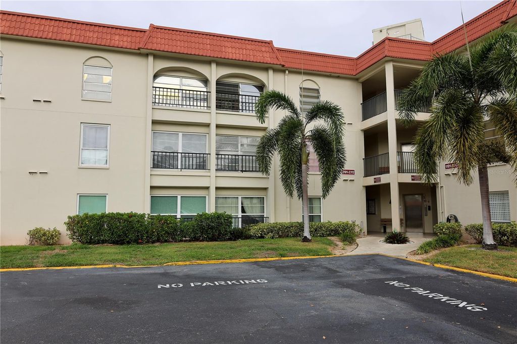 Photo of 2700 Bayshore Boulevard #2105, Dunedin, FL 34698 (MLS # TB8453767)