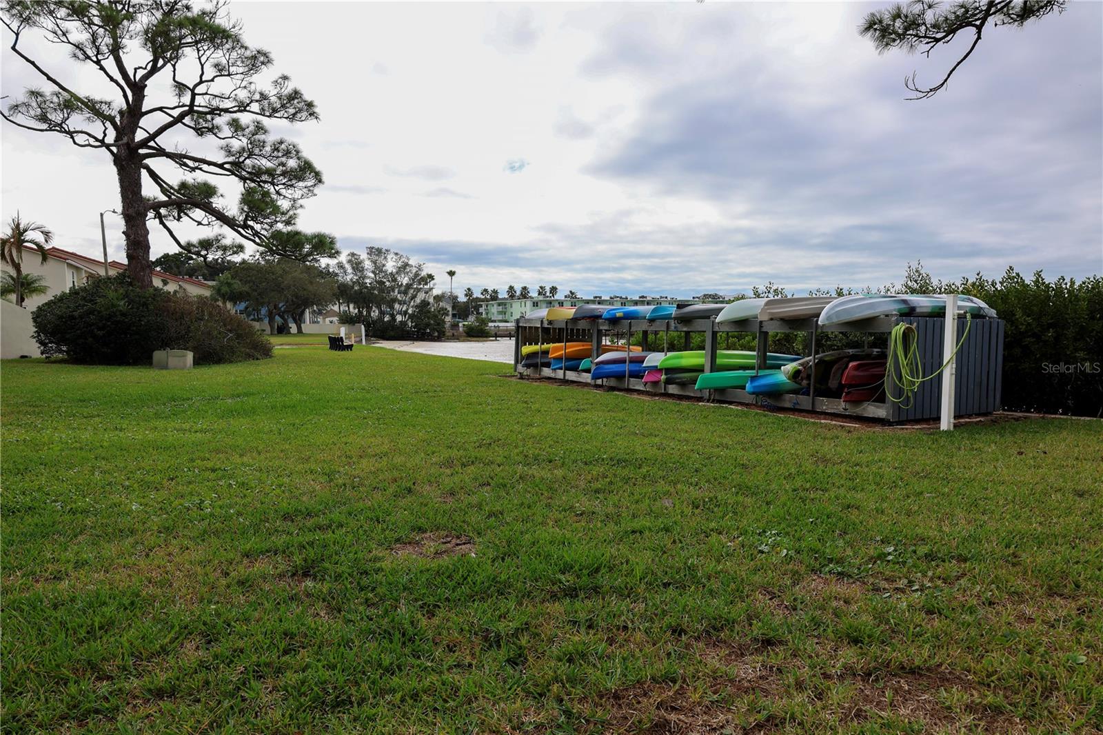 MEDITERRANEAN MANORS - Residential