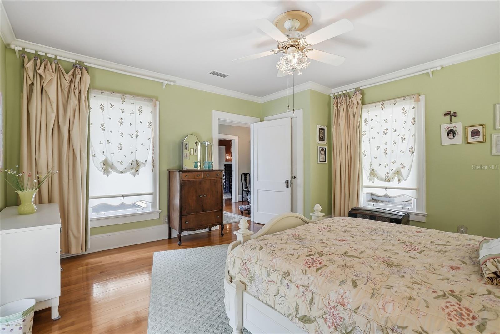 HYDE PARK WEST - Residential