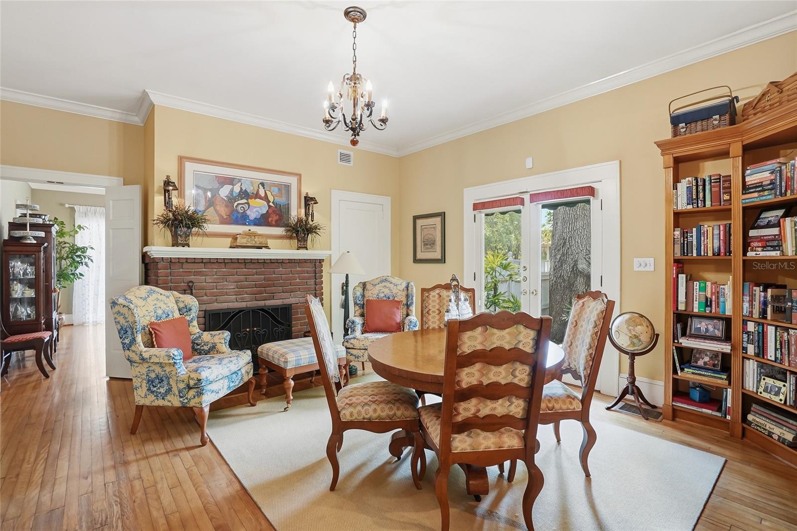 HYDE PARK WEST - Residential