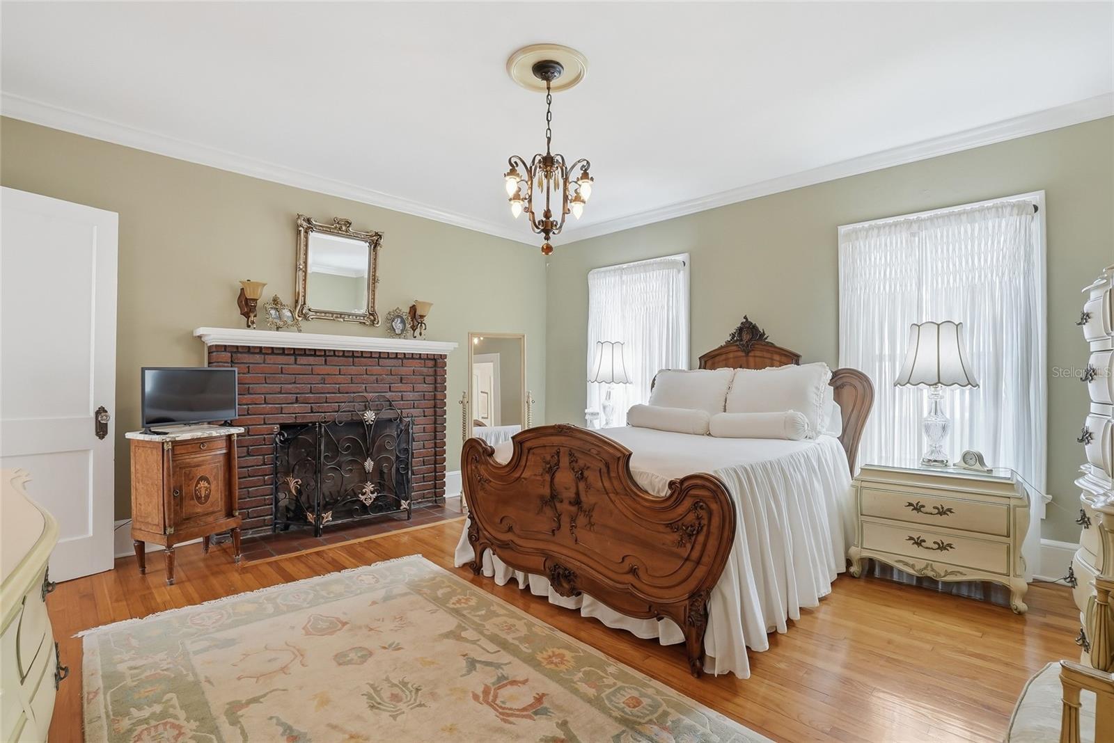 HYDE PARK WEST - Residential