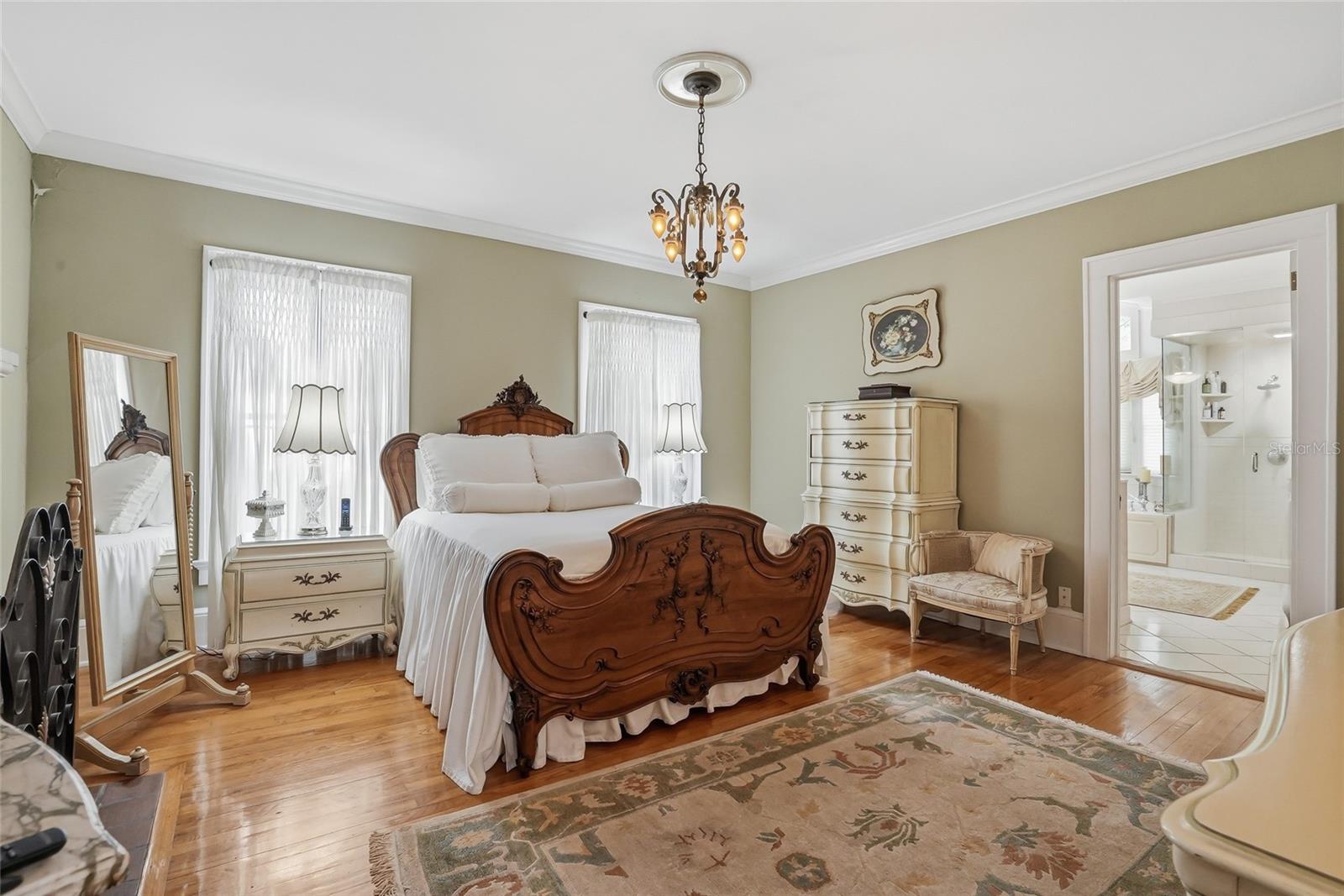 HYDE PARK WEST - Residential