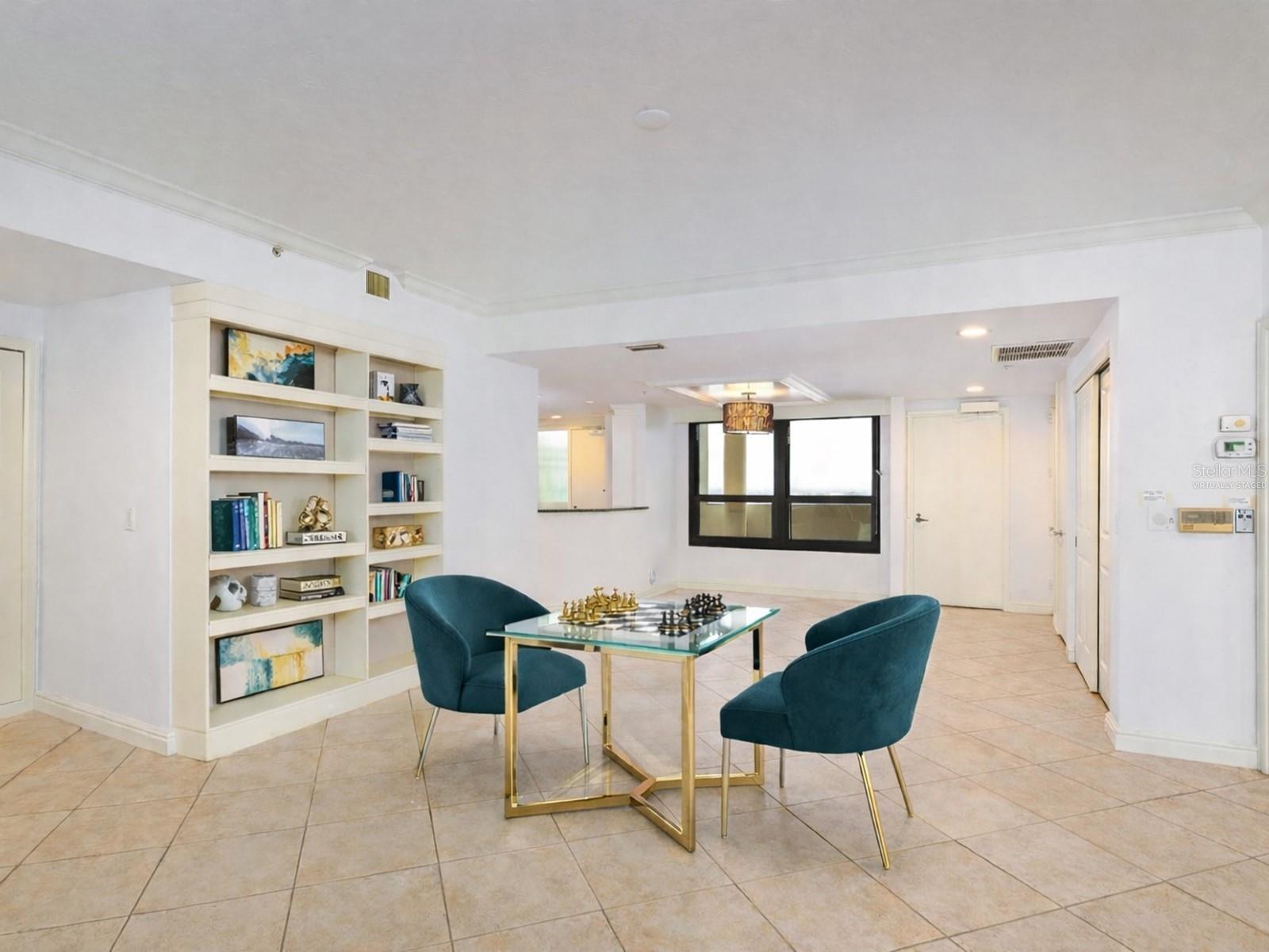 BAY PLAZA - Residential