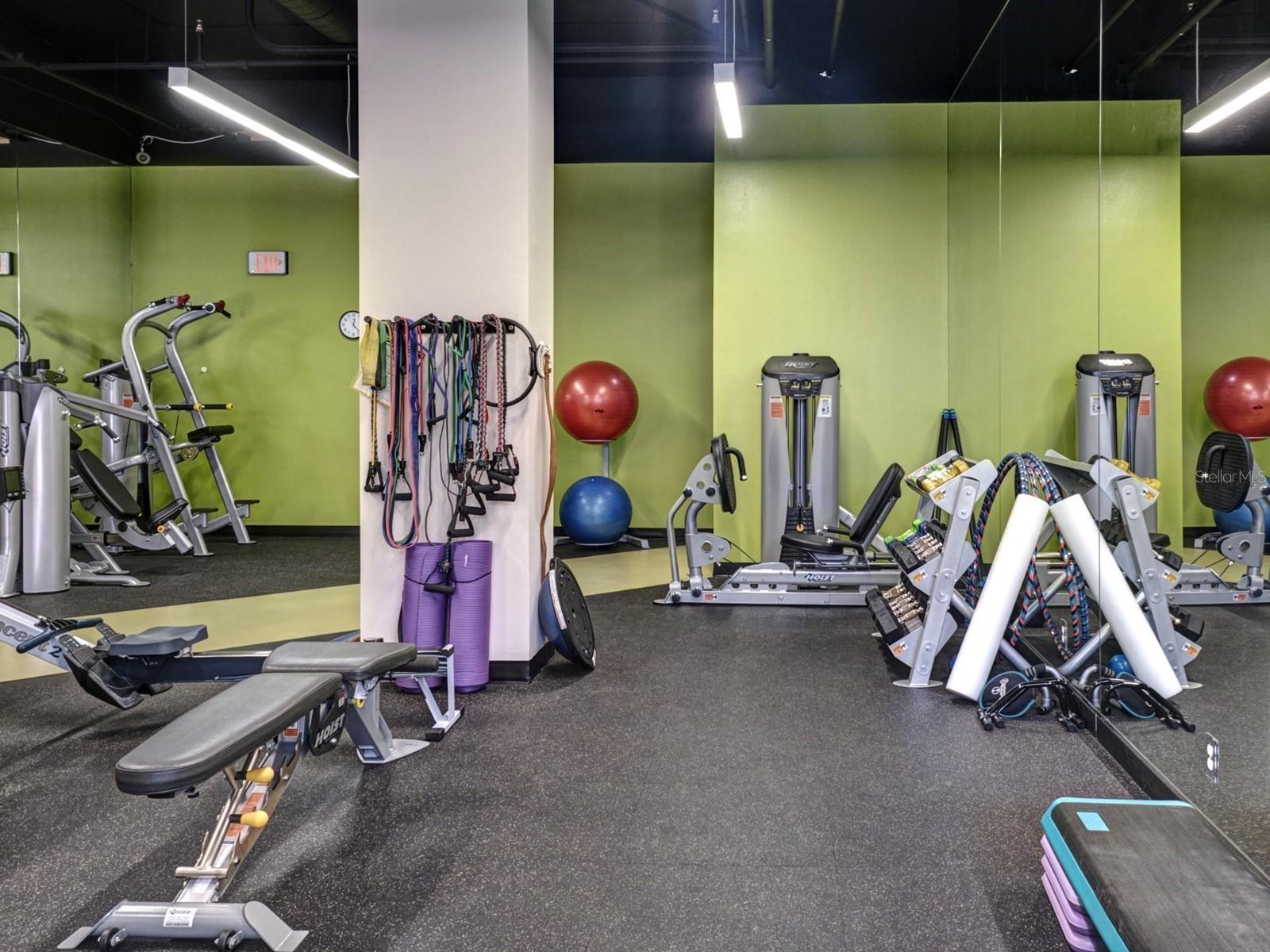 BAY PLAZA - Residential