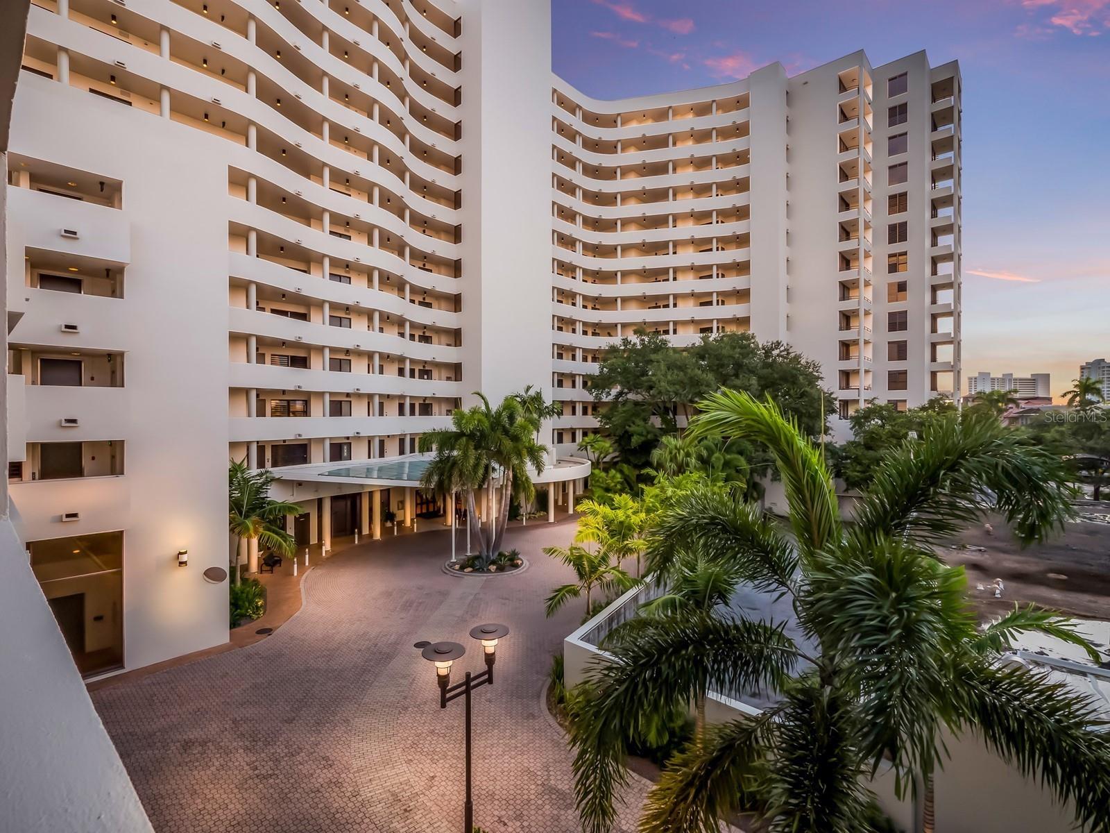 BAY PLAZA - Residential