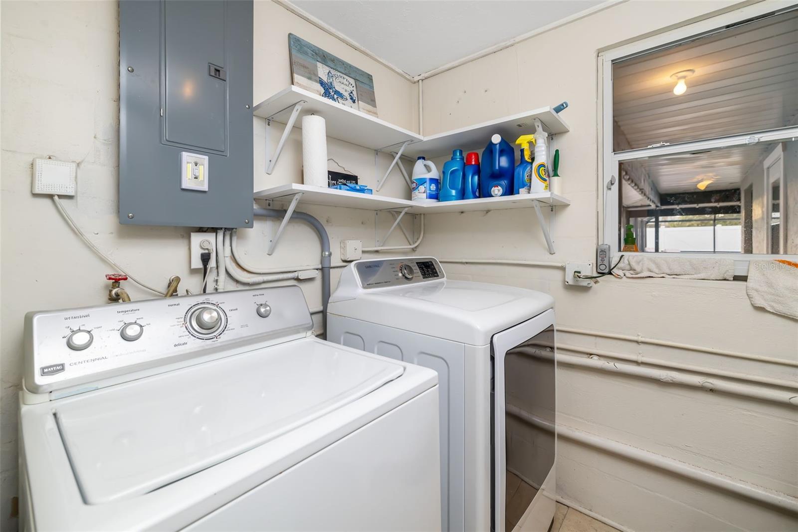 BAY POINT CORR OF - Residential