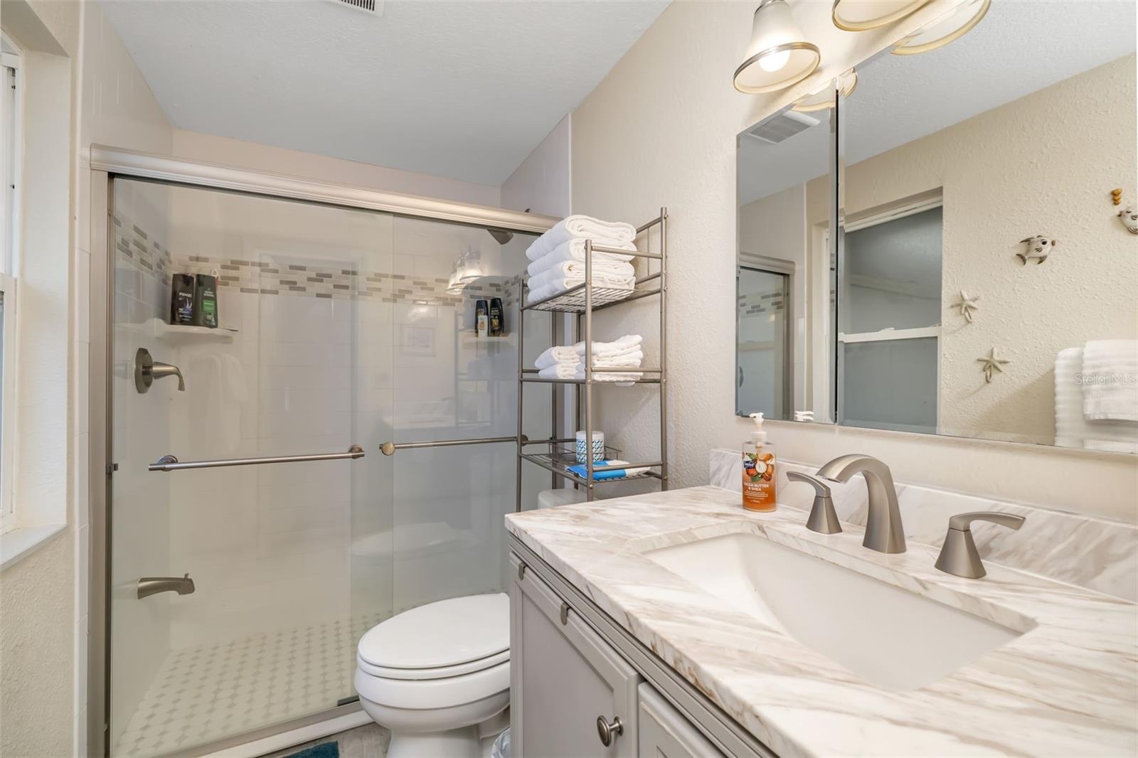 BAY POINT CORR OF - Residential