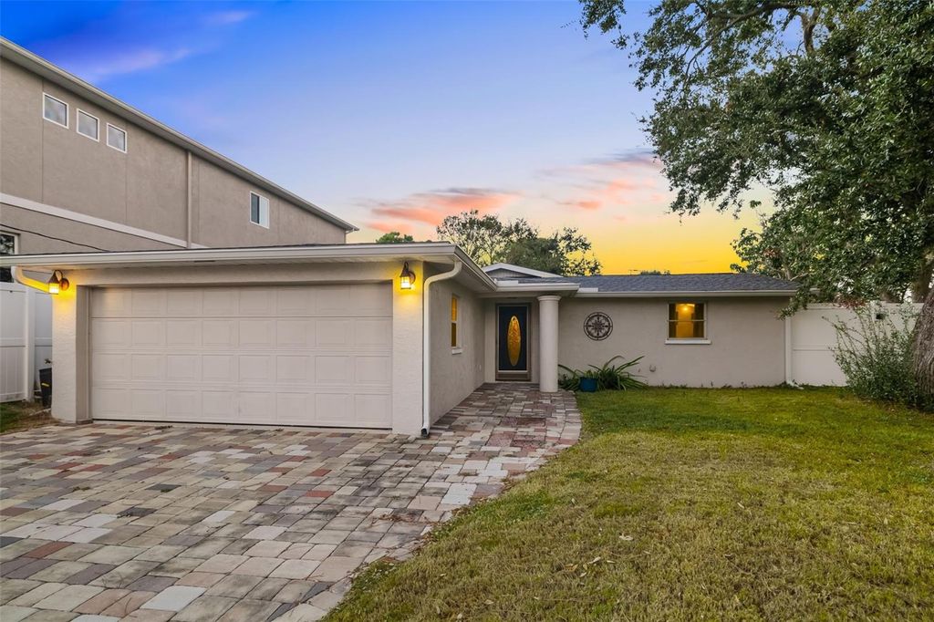 Photo of 410 Pameto Road, Nokomis, FL 34275 (MLS # A4670698)