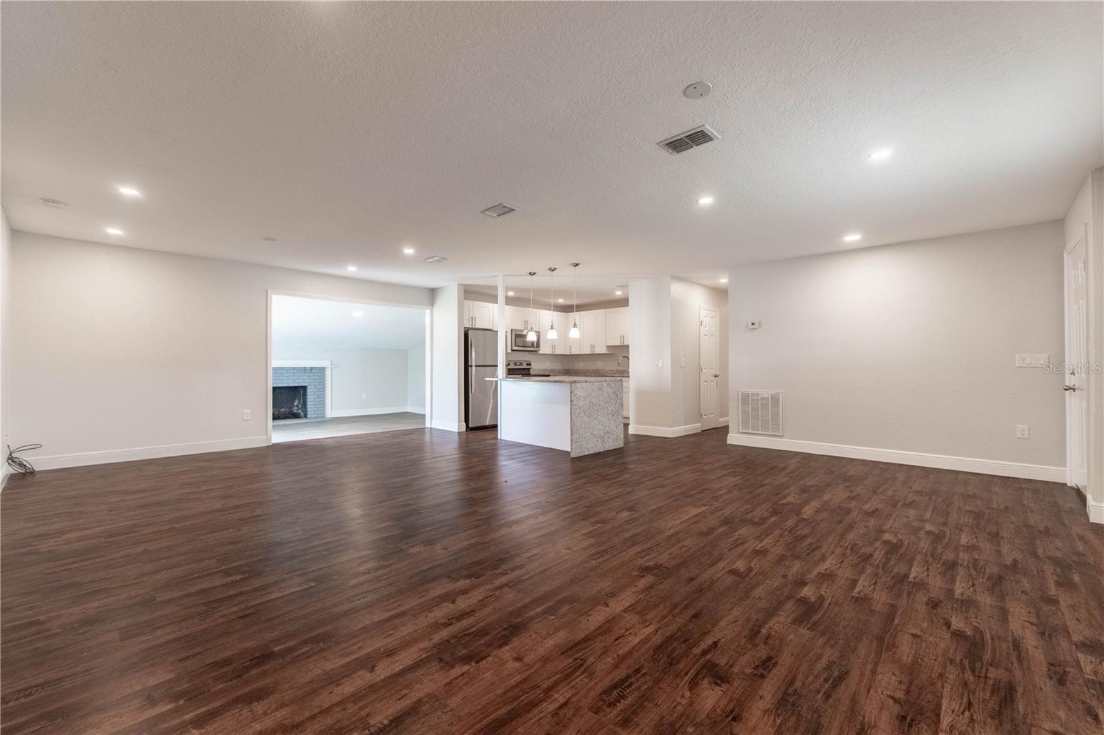 5709 RIDGEWAY DRIVE
