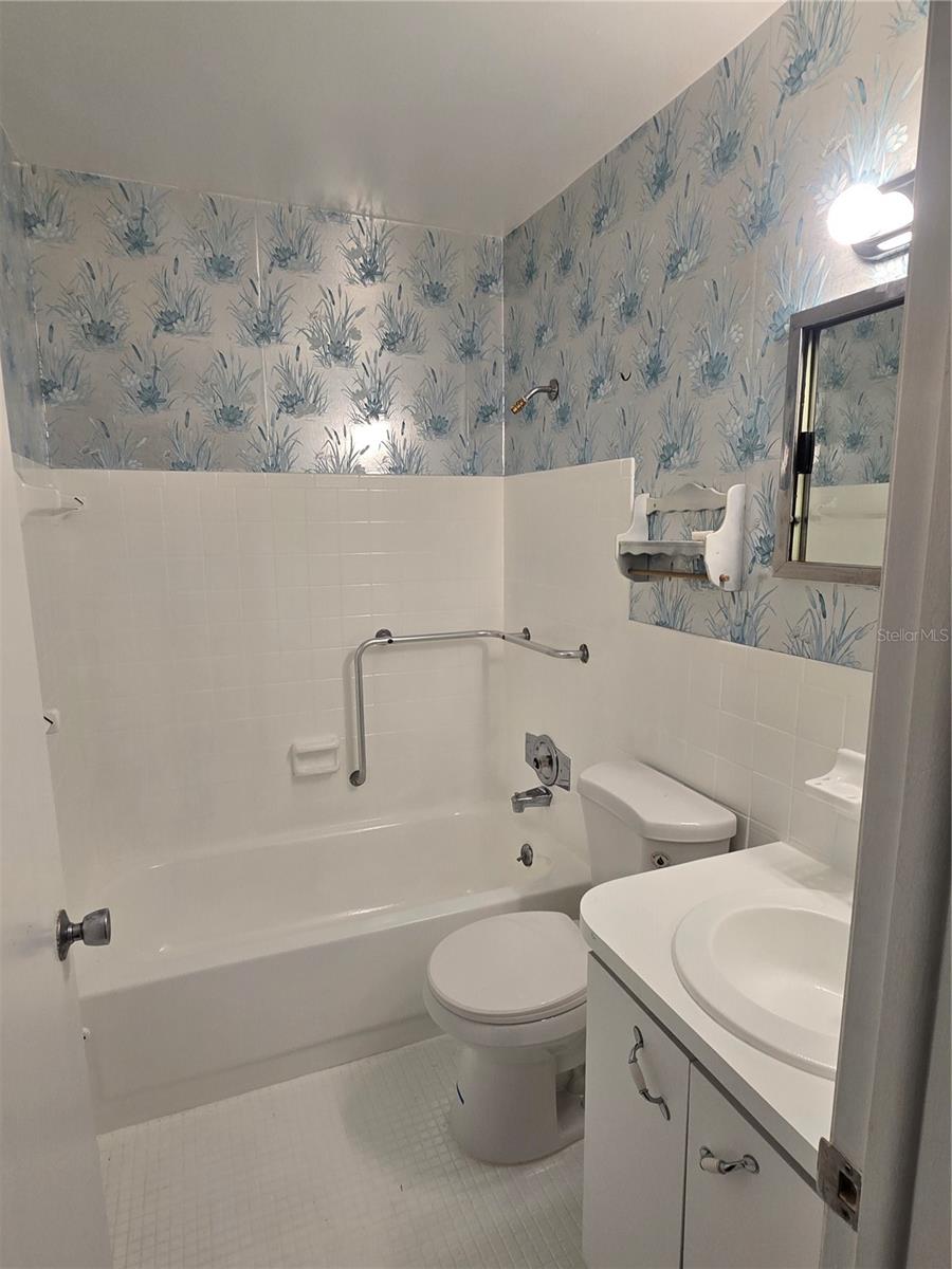 ON TOP OF THE WORLD - Residential