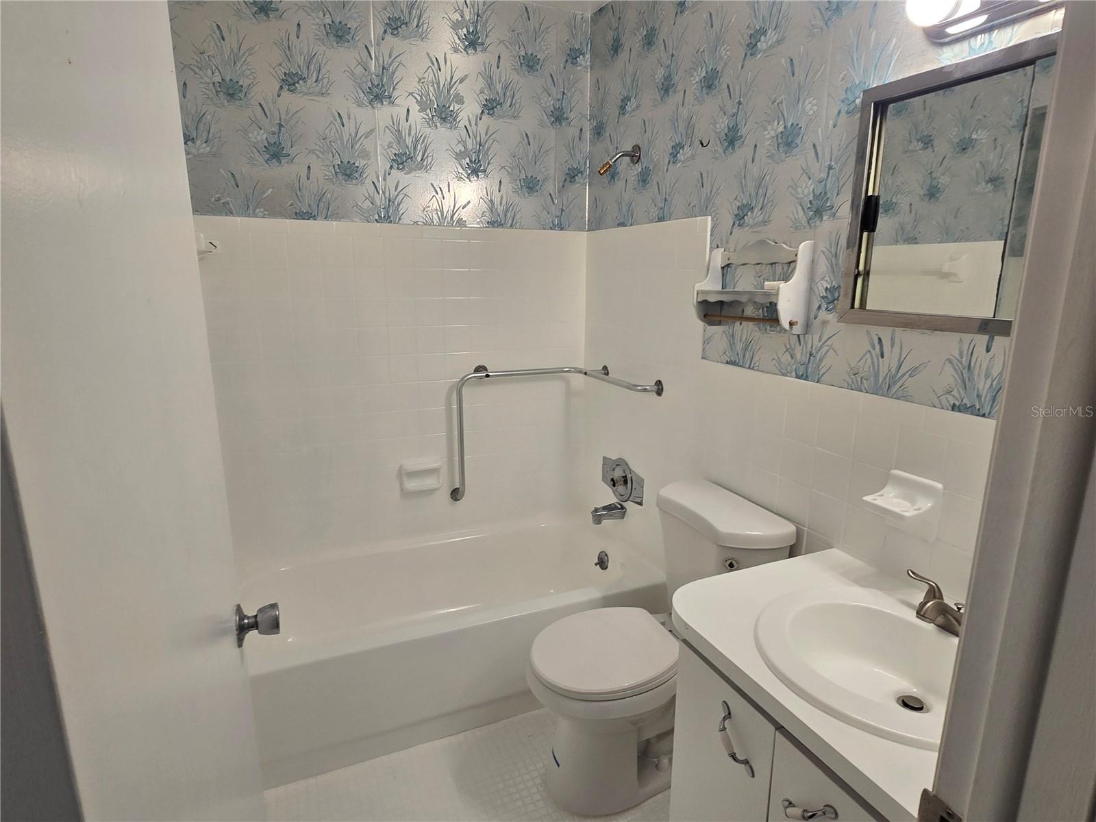 ON TOP OF THE WORLD - Residential