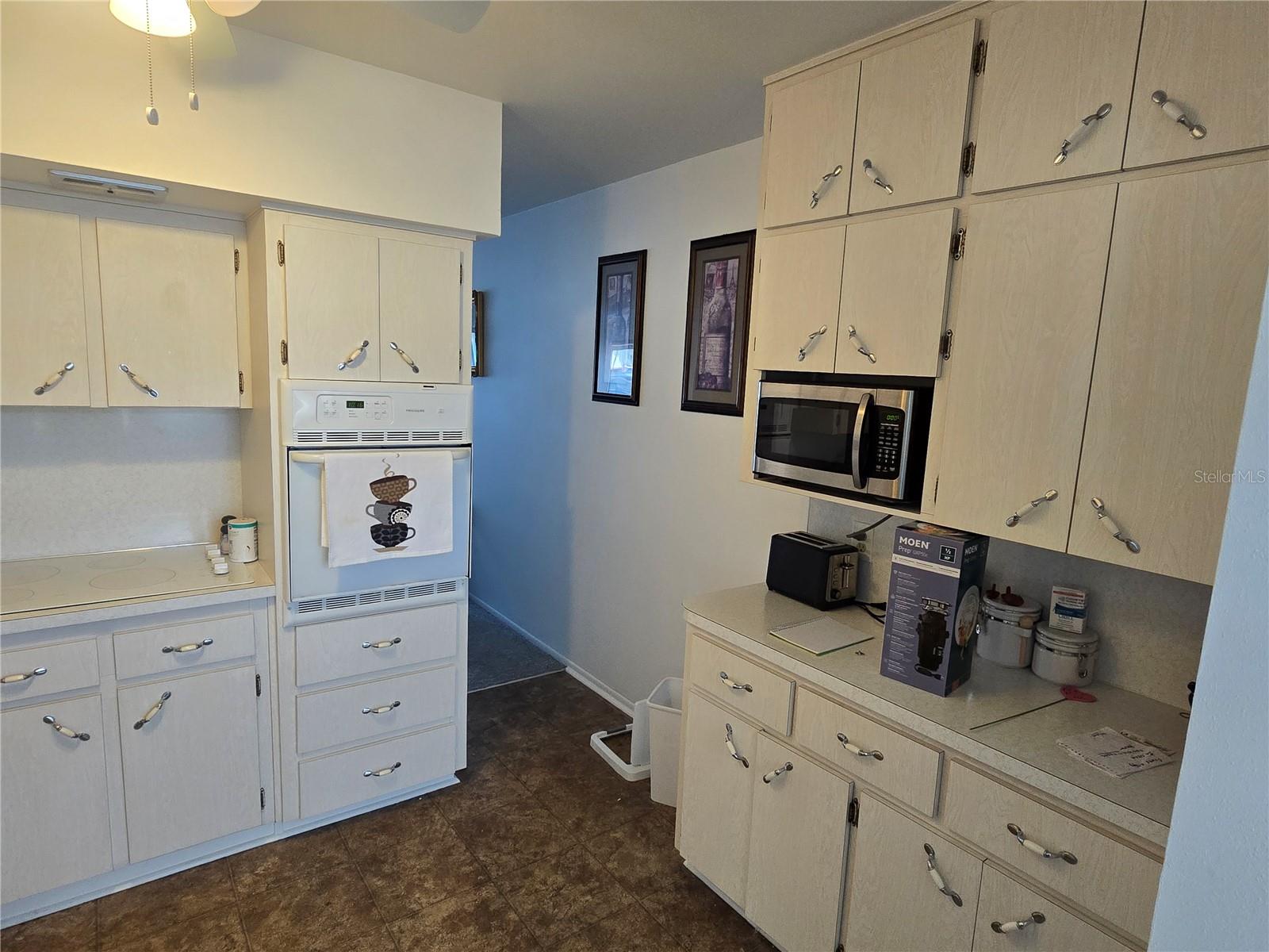 ON TOP OF THE WORLD - Residential