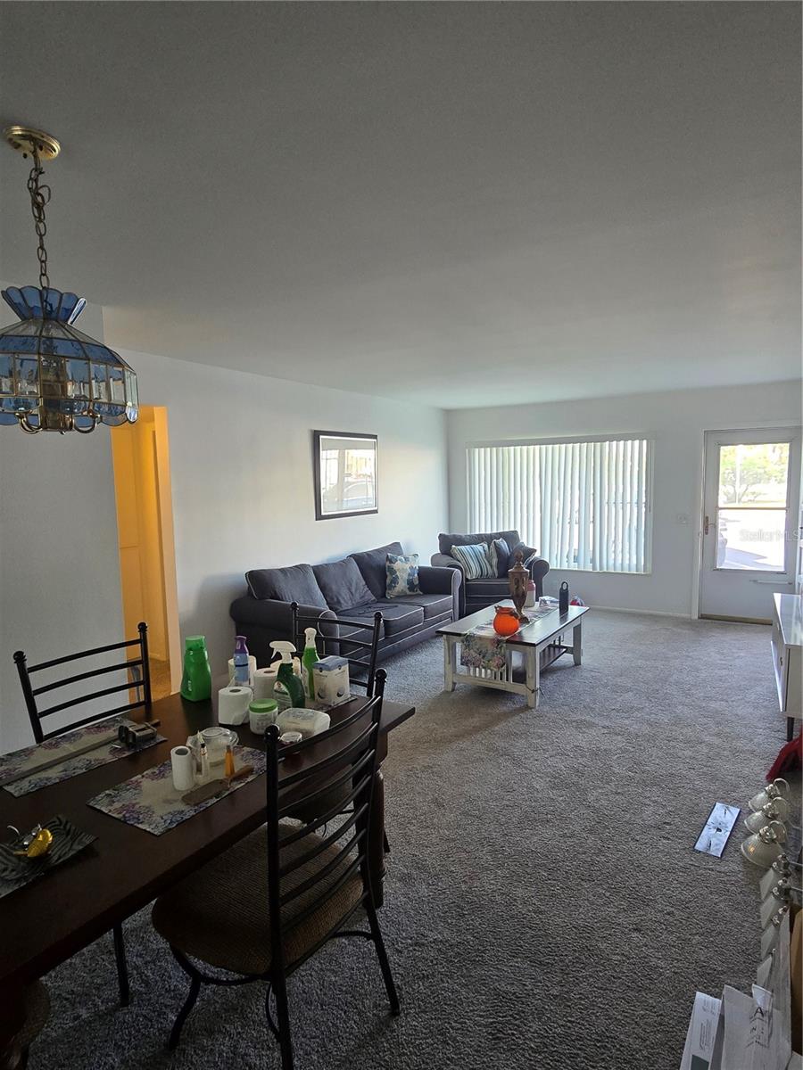 ON TOP OF THE WORLD - Residential