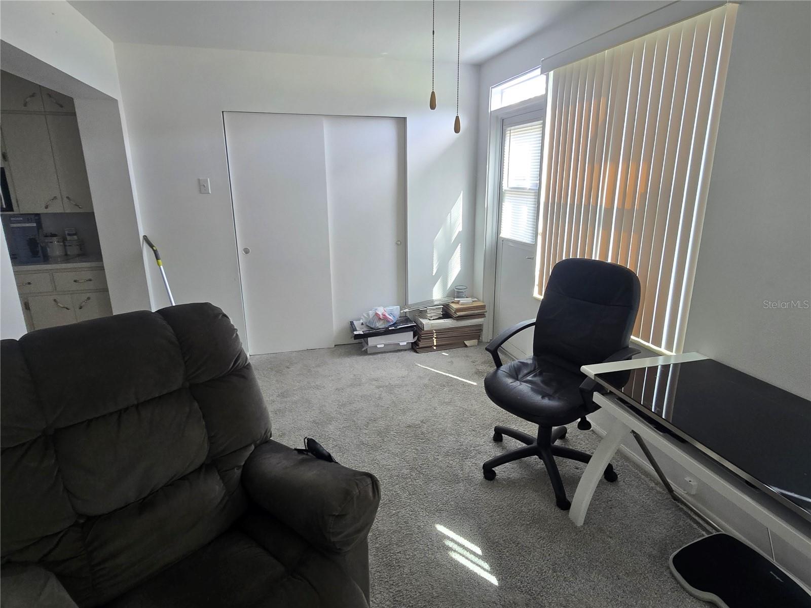 ON TOP OF THE WORLD - Residential