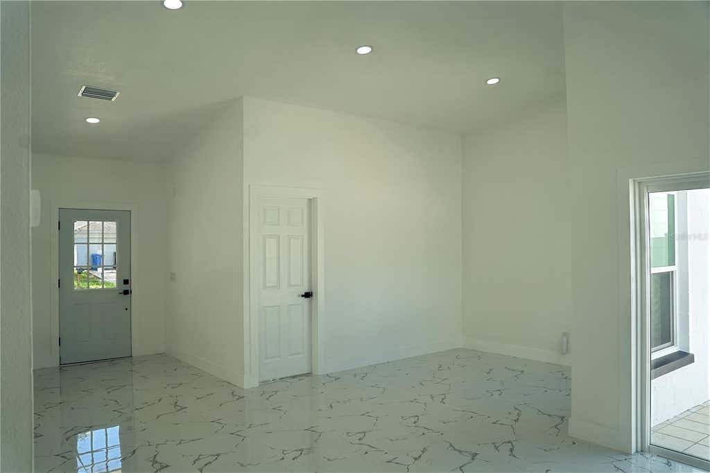 Photo of 9224 Camino Villa Boulevard, Tampa, FL 33635 (MLS # TB8539963)