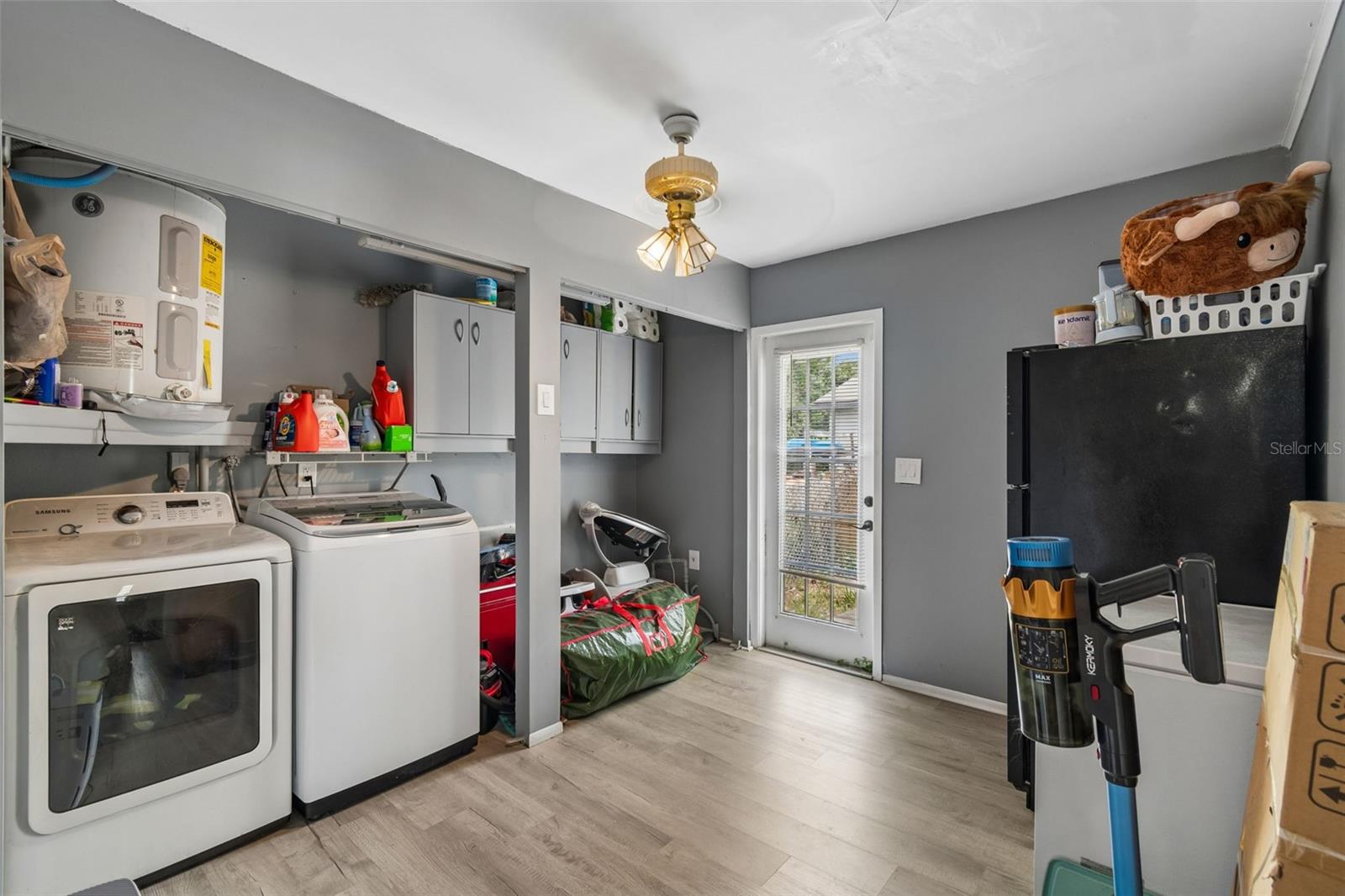 MOON LAKE ESTATES - Residential