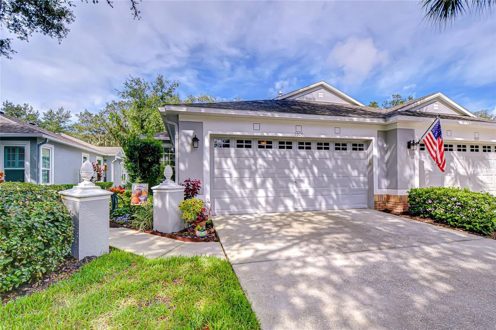 Photo of 5909 Sandhill Ridge Drive, Lithia, FL 33547 (MLS # TB8429268)