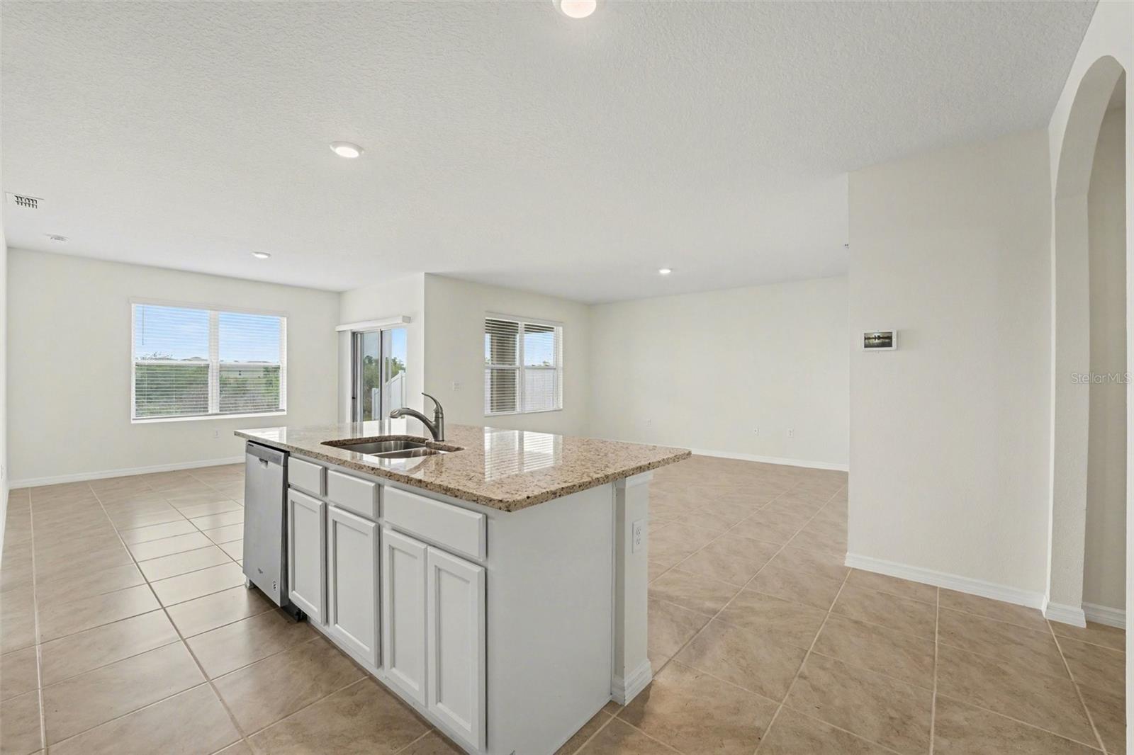 LAKES/LAUREL HLNDS PH 2B - Residential