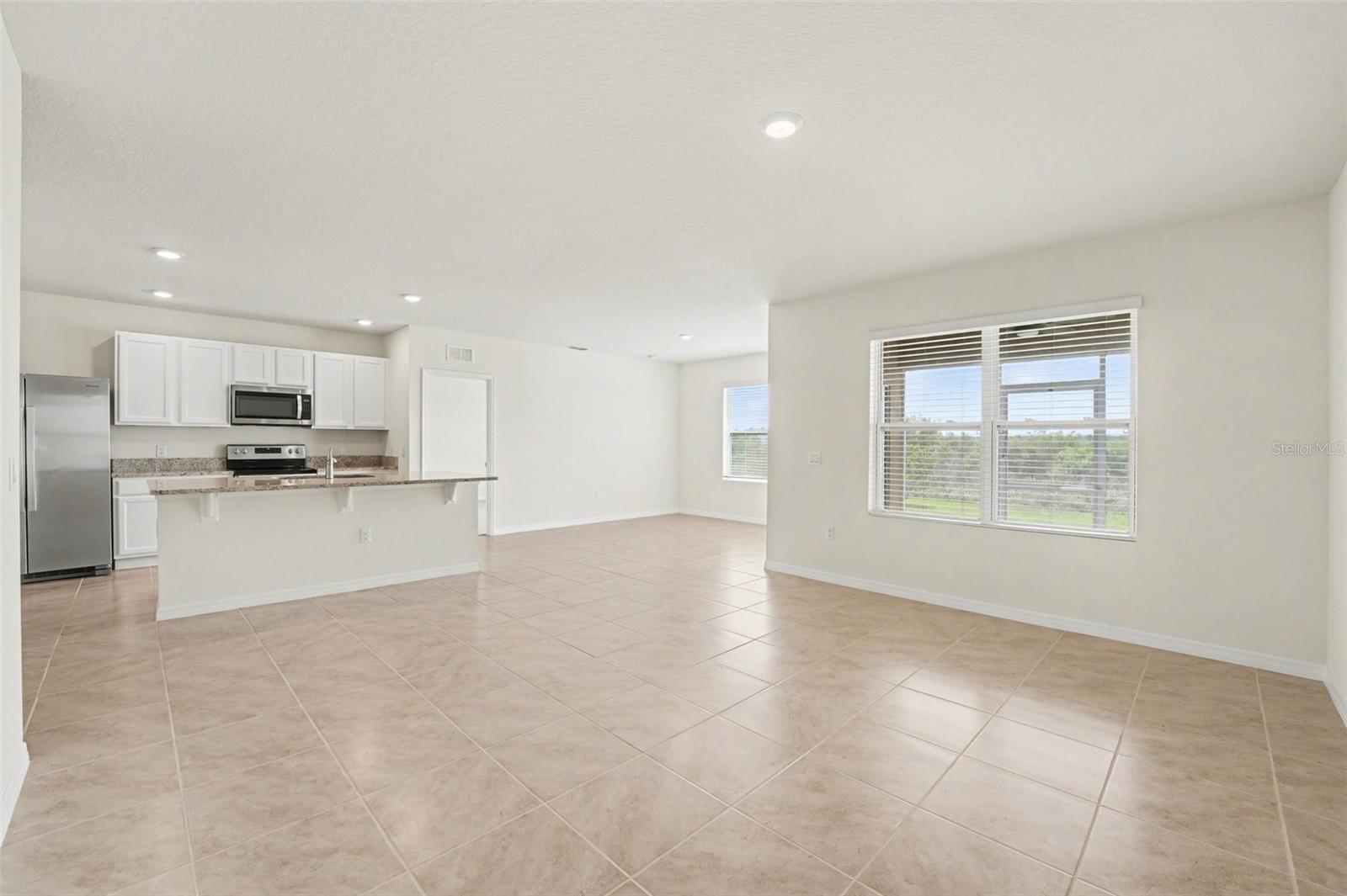 LAKES/LAUREL HLNDS PH 2B - Residential