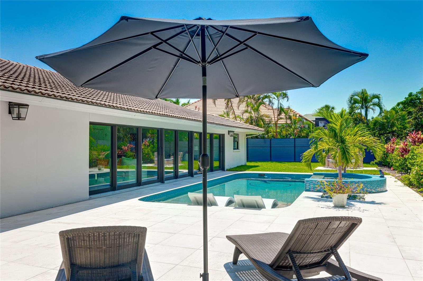 526 BIRD KEY DRIVE