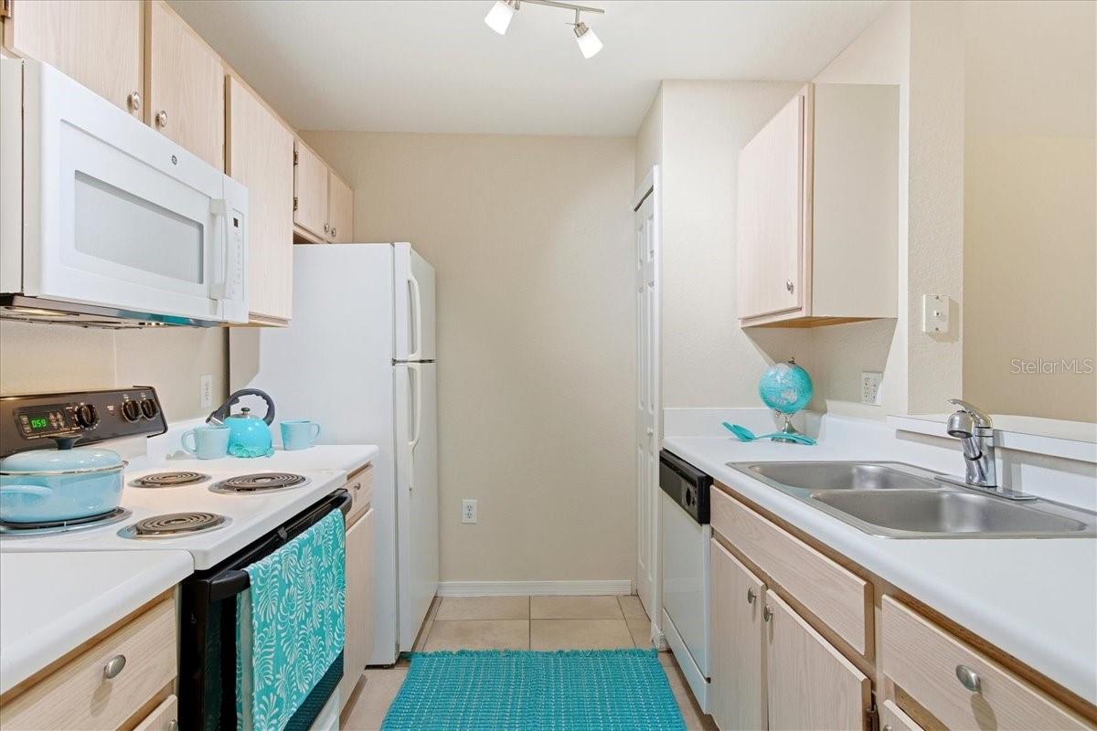 CYPRESS FAIRWAY CONDOMINIUM - Residential