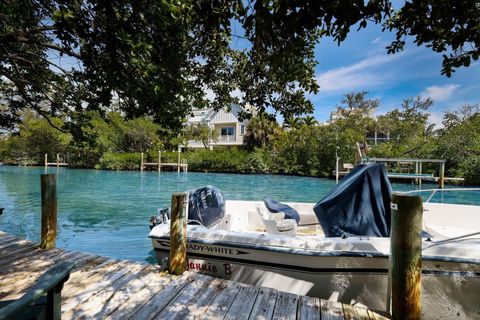 A home in ANNA MARIA