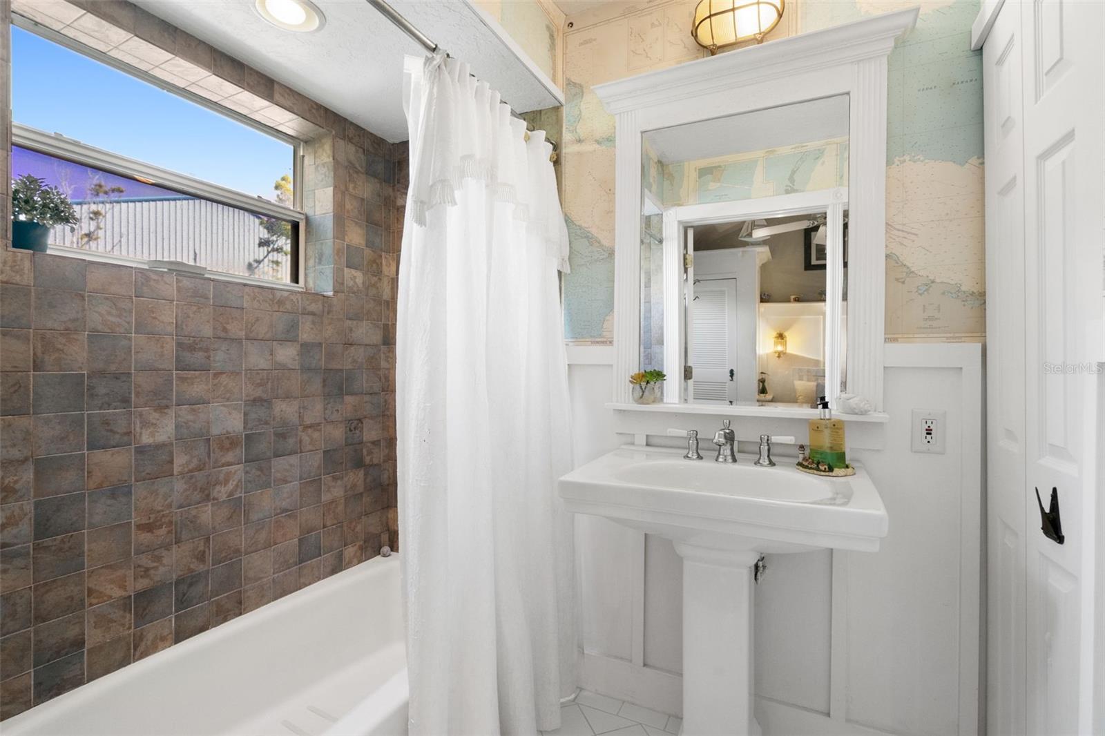 HERITAGE BAY - Residential