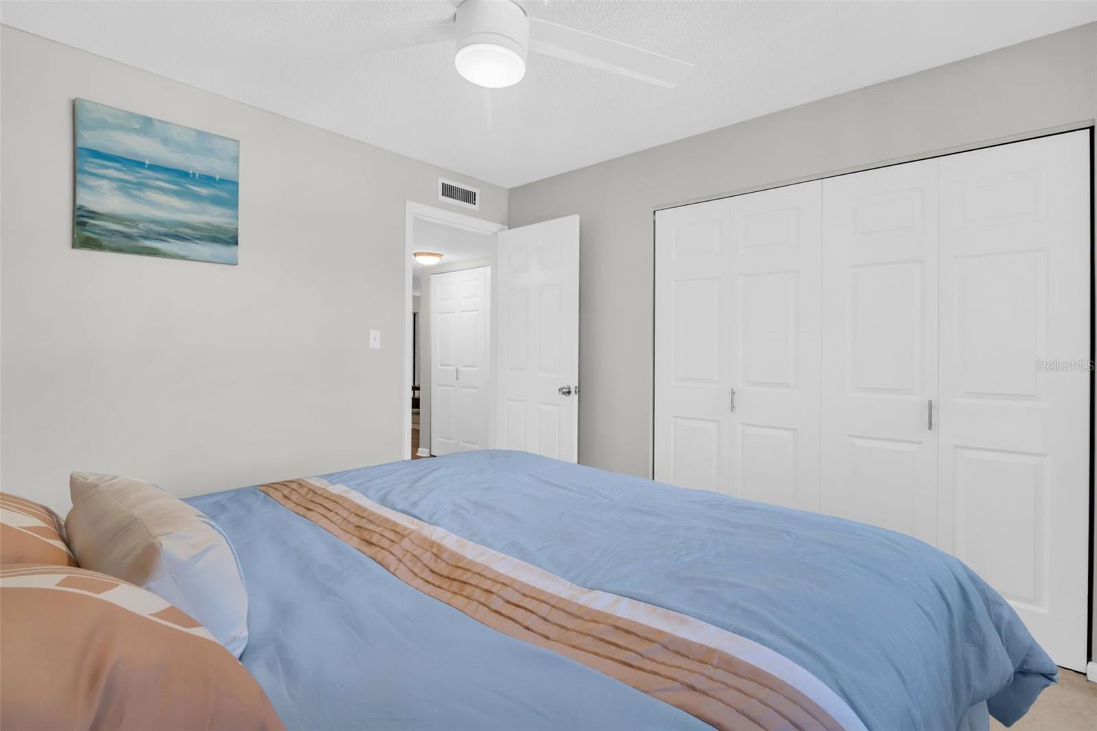 LANDINGS CONDO THE - Residential