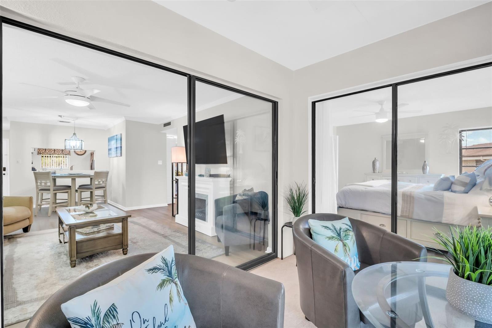 LANDINGS CONDO THE - Residential