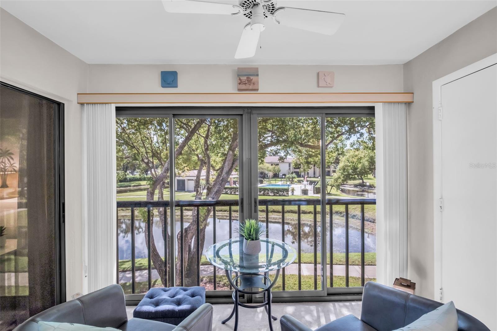 LANDINGS CONDO THE - Residential