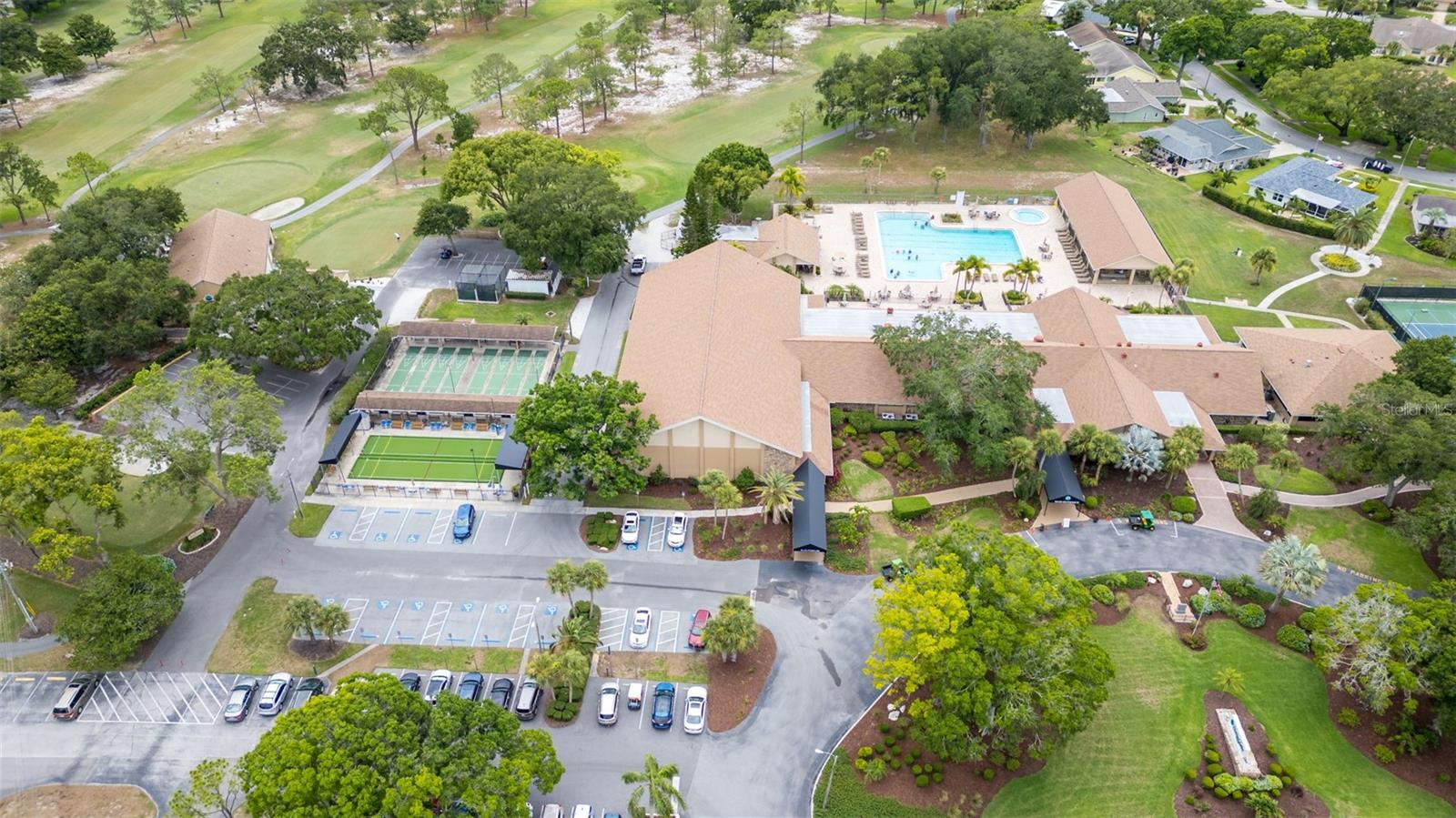 LANDINGS CONDO THE - Residential