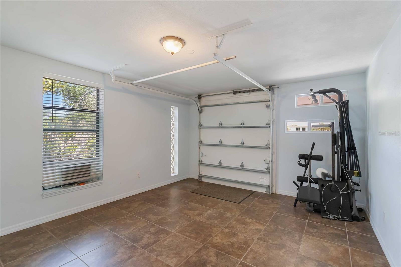 BAY POINT CORR OF - Residential